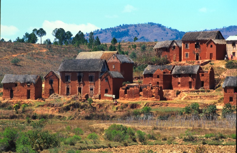 Madagascar - villaggi lungo la strada Madagascar - villaggi lungo la strada